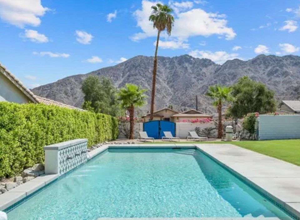 1st image of 53855 Avenida Martinez