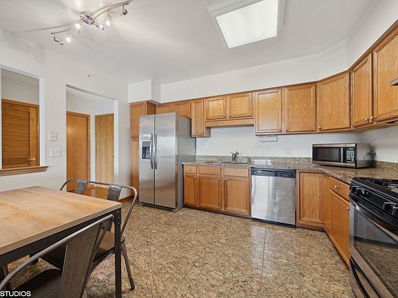 4th image of 1349 E Washington St Unit 604A