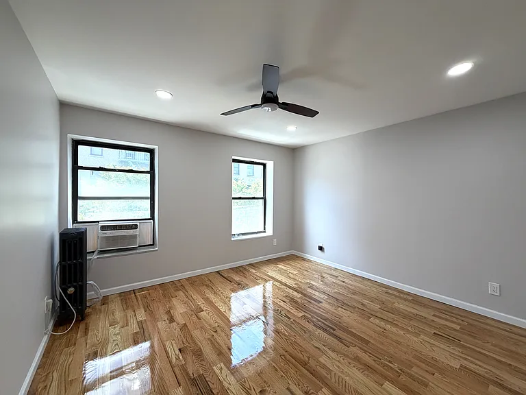 381 S 1st St #3 — Photo 8
