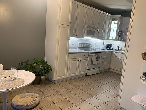 4th image of 6002 Bishops Gate Ct