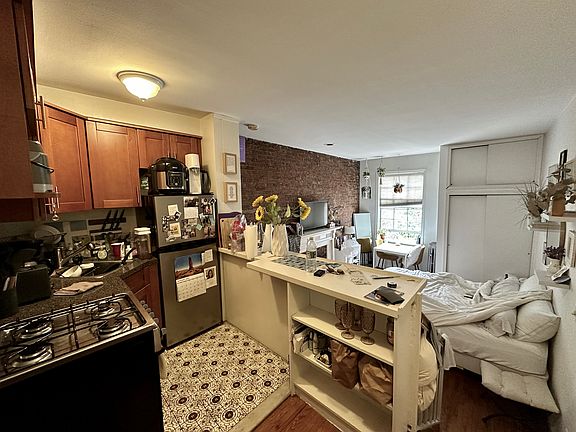 5th image of 44 W 85th St APT 4C