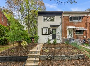 3300 Manorwood Dr, Hyattsville, MD 20782