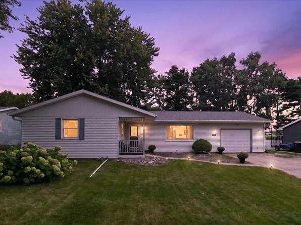 512 Yorktown Rd, Deforest, WI 53532