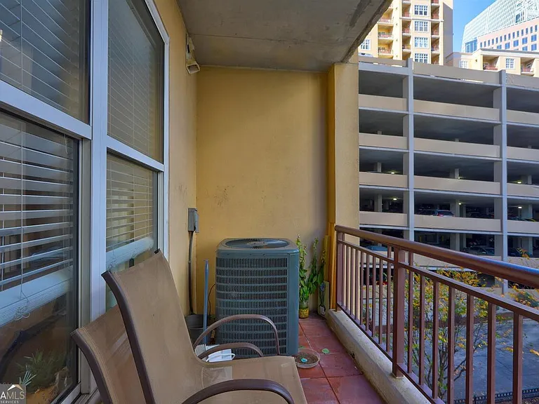 1101 Juniper St NE #106 — Photo 7