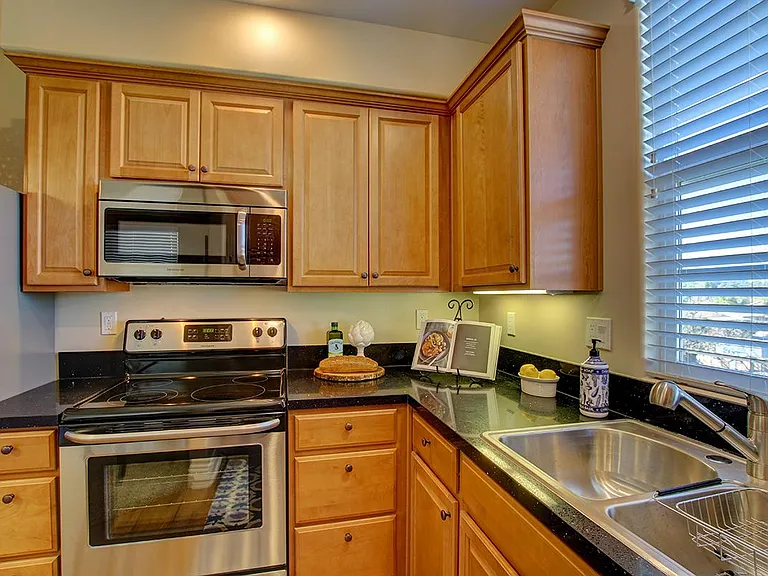 240-260 S Rancho Santa Fe Rd #301 — Photo 8
