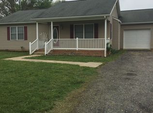 402 Howardsville Tpke, Stuarts Draft, VA 24477
