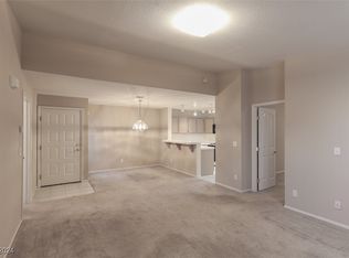 8452 Boseck Dr UNIT 220, Las Vegas, NV 89145