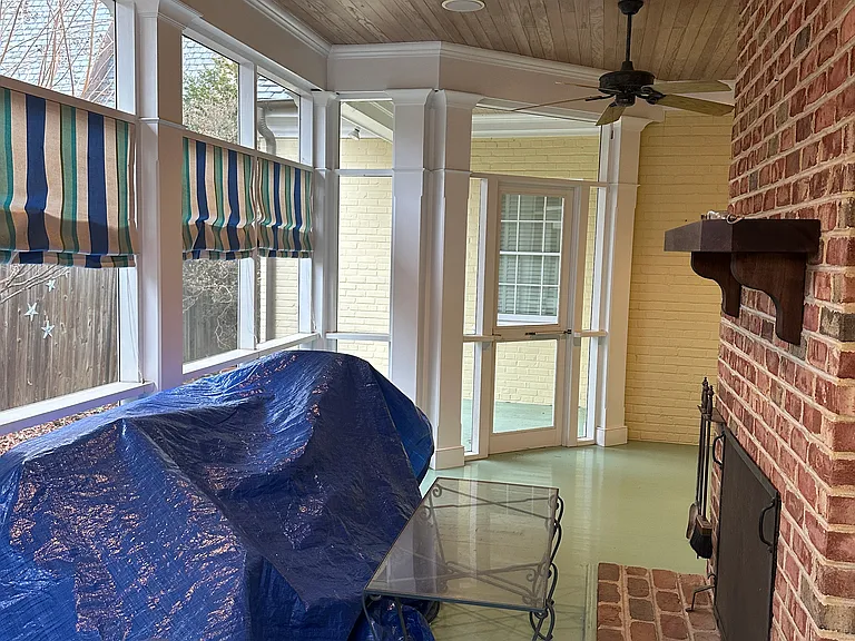 4501 Bromley Ln — Photo 20