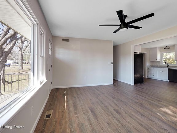 5th image of 3329 Goldsmith Ln