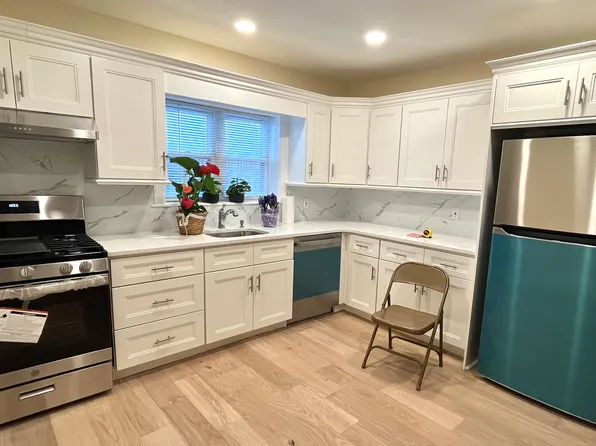 69-25 69th Pl #2, Maspeth, NY 11378