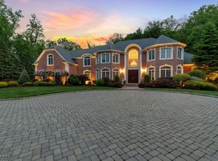 68 Brams Hill Dr, Mahwah, NJ 07430 | MLS #4029760 | Zillow