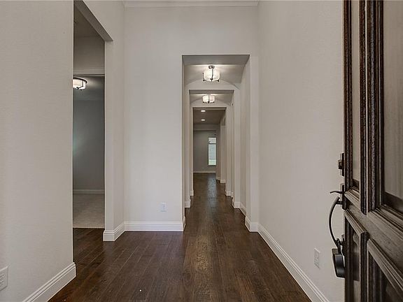 3rd image of 8613 Pine Valley Dr