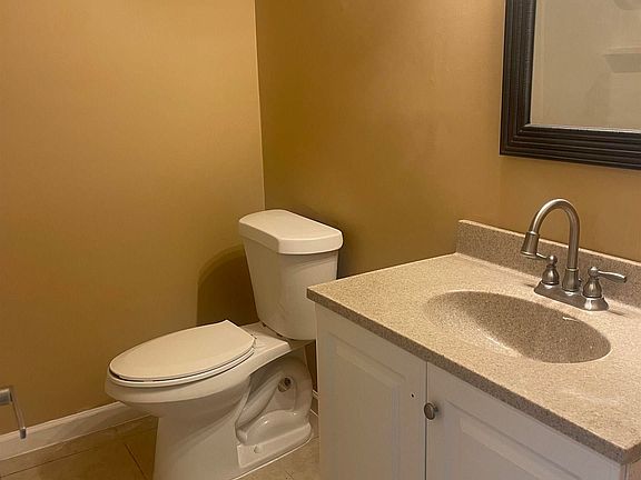 5th image of 308 Percival Rd APT 102