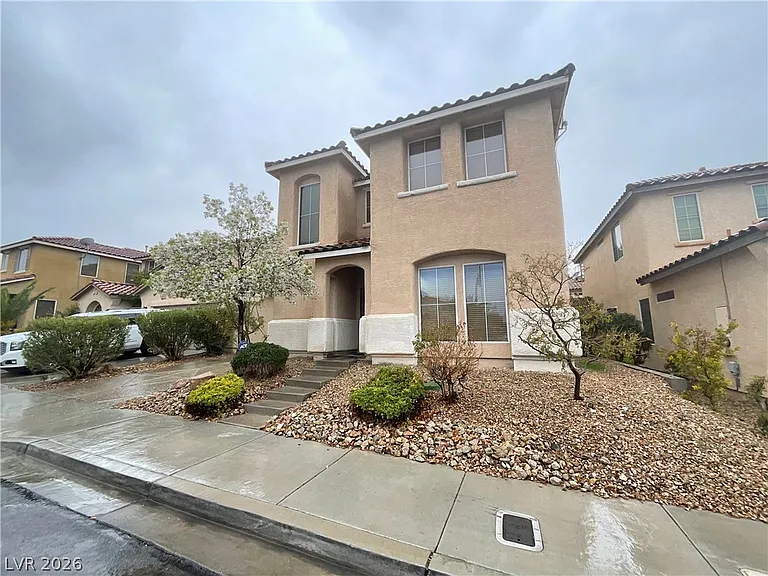 10841 Paradise Rd — Photo 2
