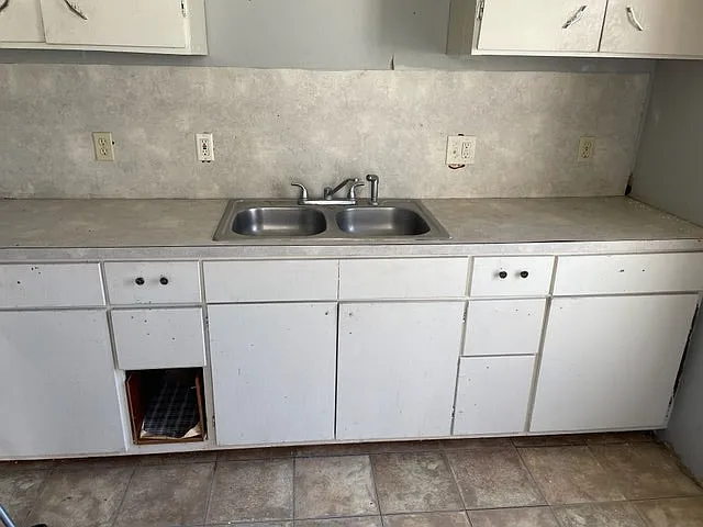 103 S Main St — Photo 7