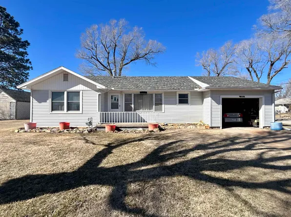 100 Illinois Ave, Holyrood, KS 67450