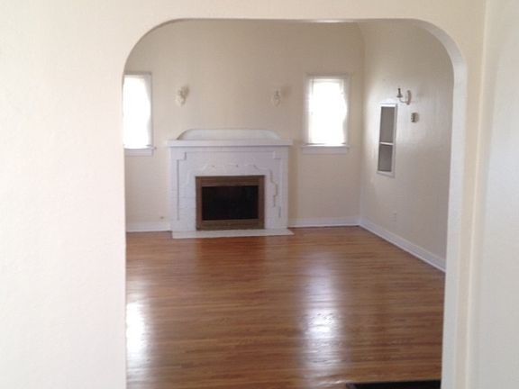 2nd image of 2129 W 84th Pl