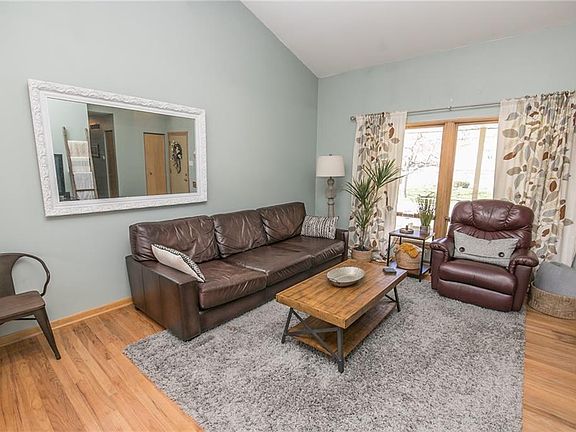4th image of 2312 Ross Dr