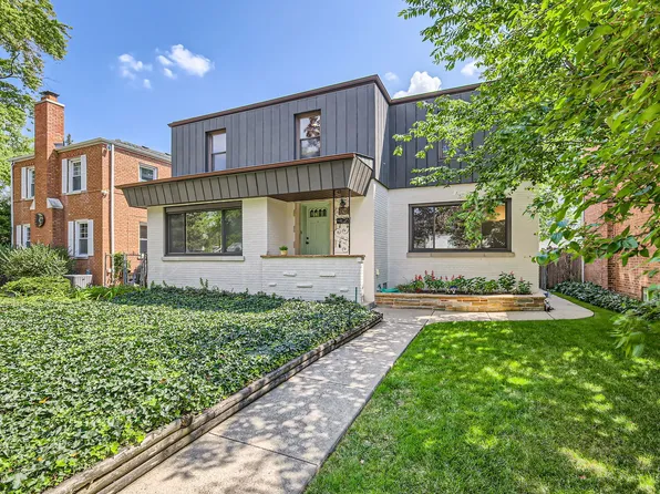 9305 S Clifton Park Ave, Evergreen Park, IL 60805