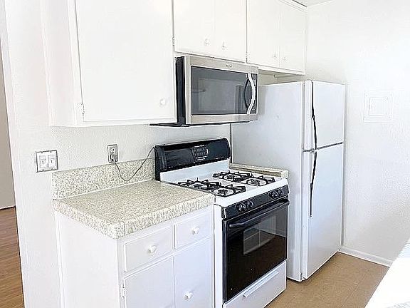 5th image of 1467 Silver Lake Blvd