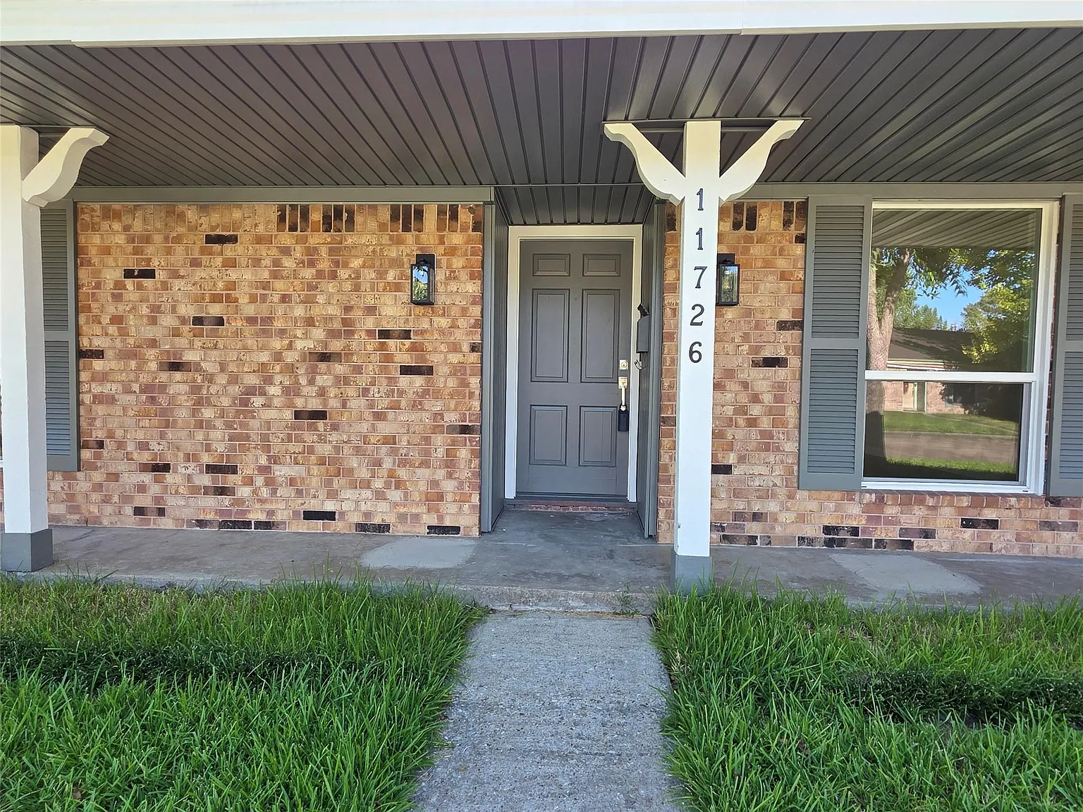 4 bed, 1719 sqft, $1,850 — Photo 2