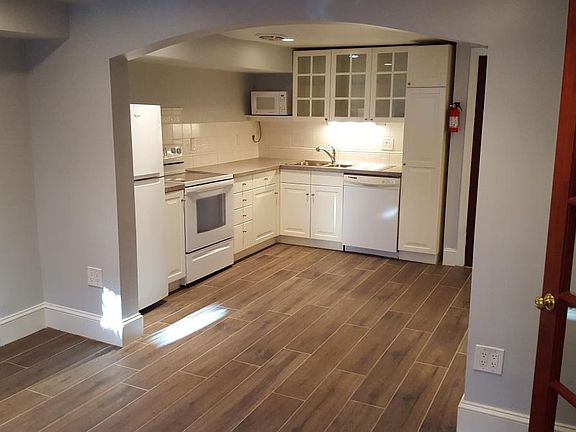 Large eat-in kitchen