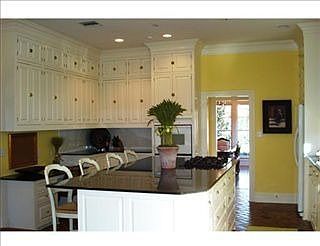 3rd image of 409 White Oak Dr