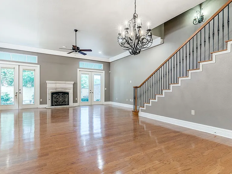 7897 Broadway #702 — Photo 5