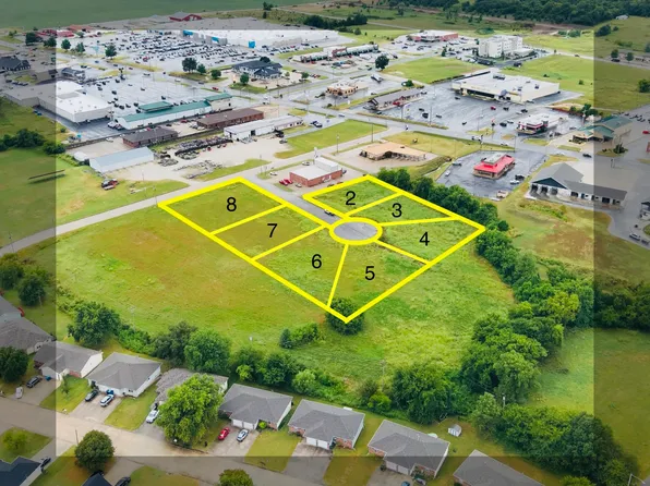 002 S Gary Avenue, Bolivar, MO 65613