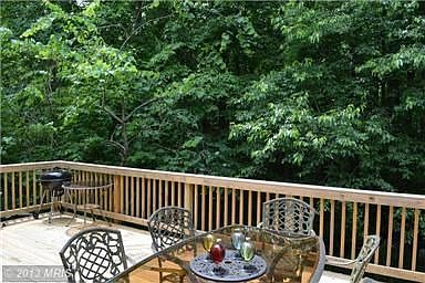like living in nature preser