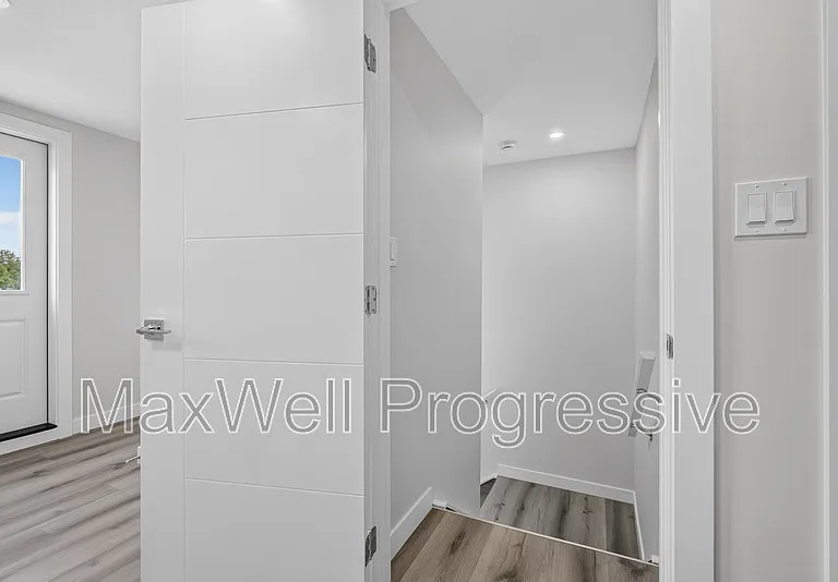 10821 112th St NW #1 — Photo 24