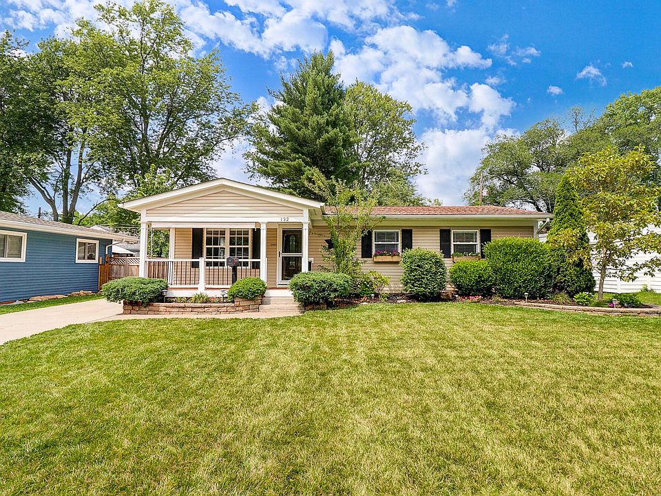 1st image of 132 Mariemont Dr N