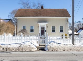 567 Providence St, Warwick, RI 02886