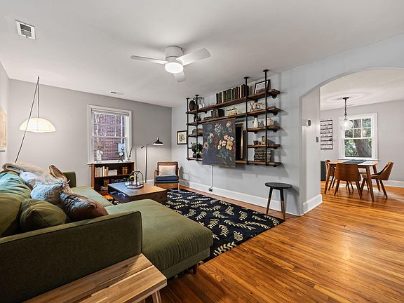 2nd image of 2109 Sunset Ave