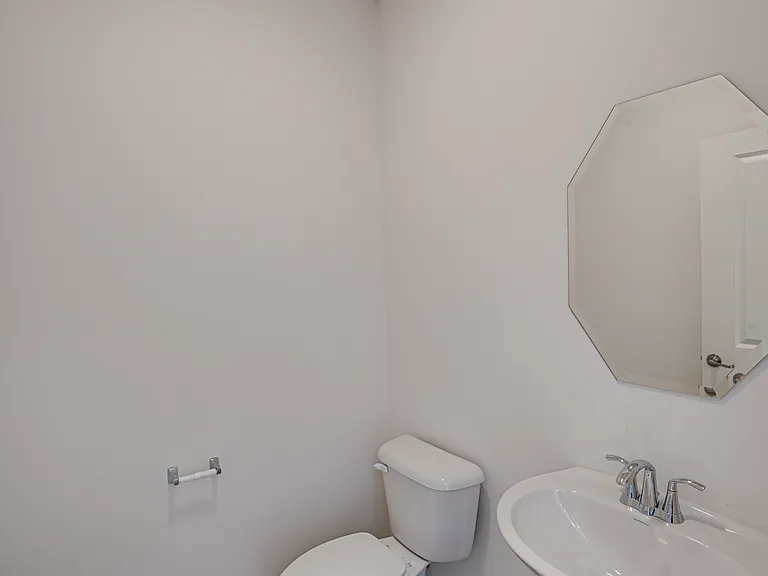 2945 Showplace Dr — Photo 15