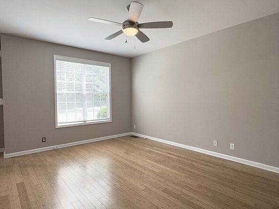 5th image of 526 S 1st St