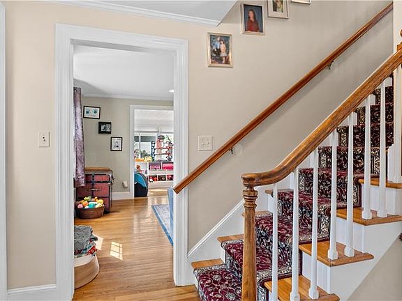 4th image of 27 Merrymount Dr