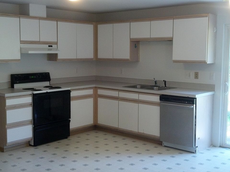 2nd image of 10913 Creviston Dr NW