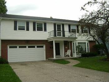 1st image of 145 Sherbrooke Ave