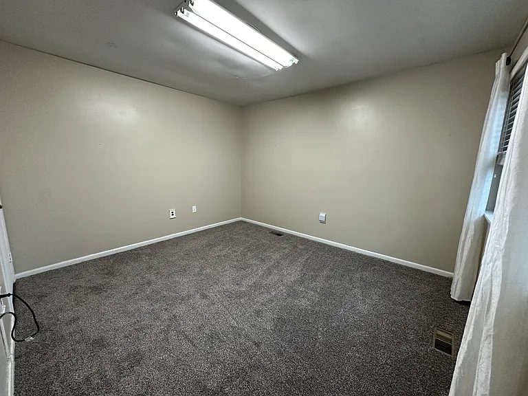 7650 Woodbine Dr — Photo 30