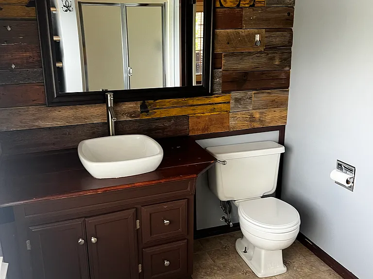 2nd floor bath
