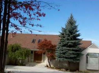 2500 W Long Lake Rd, West Bloomfield, MI 48323