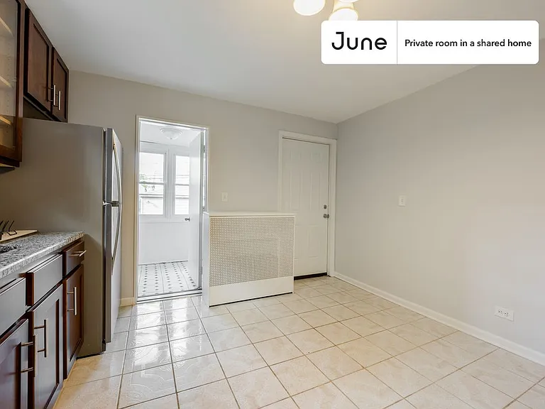 2852 N Lawndale Ave #A — Photo 9