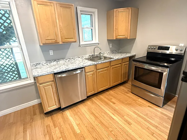 51 Reed St #1L — Photo 5