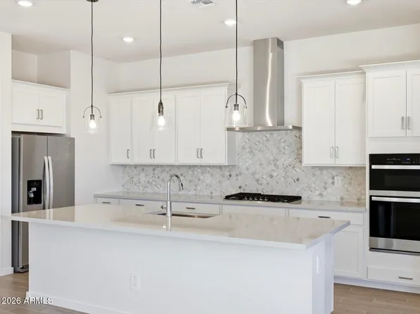 1114 W Haynes Way, Apache Junction, AZ 85120