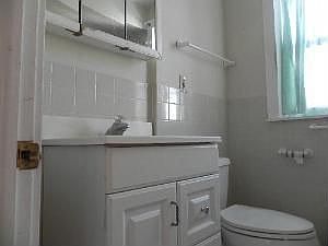 5th image of 3023 W Leland Ave APT 3
