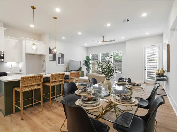 8420 Pech Landing Dr, Houston, TX 77055