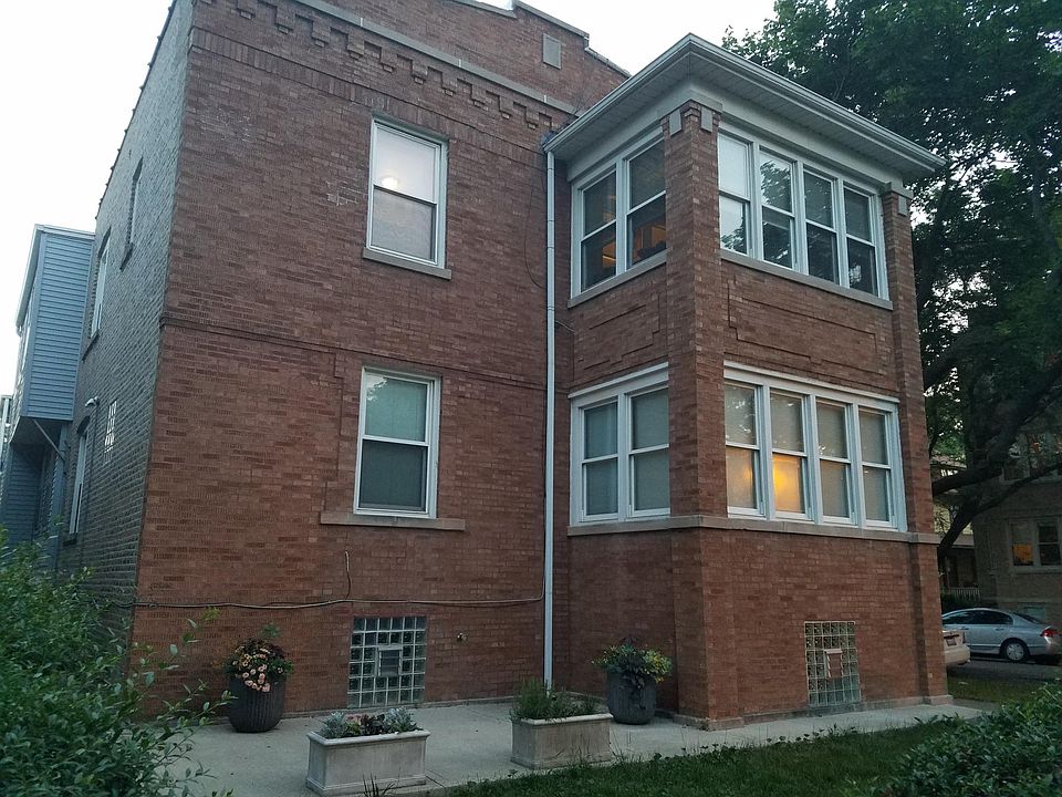1st image of 3905 W Cornelia Ave APT 2E