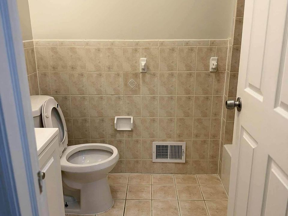 1st image of 30 Boylan St #3