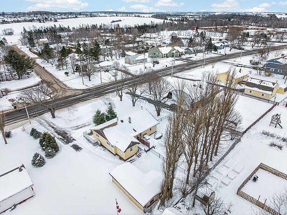 3rd image of 45 Meadowbank Rd